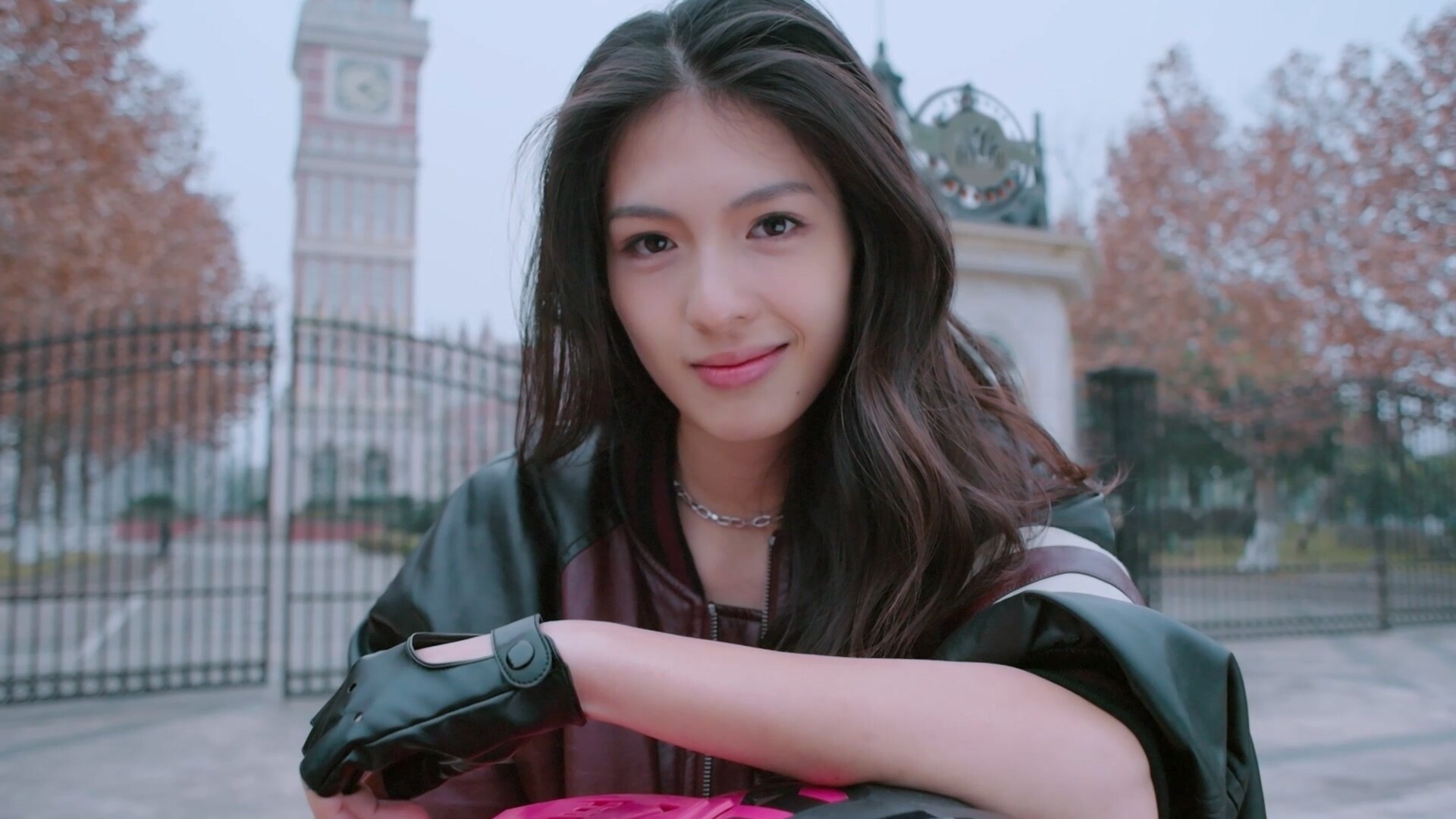 美女,请别影响我学习